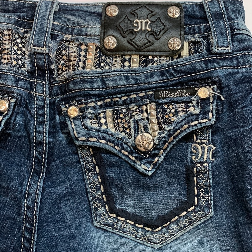 ‼️Just Dropped❤️MISS ME Petite Length Signature Boot Denim Jeans Size 27 EUC